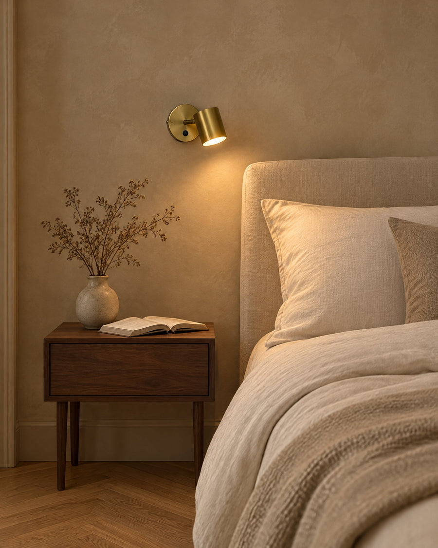 Varese lamp as a reading light in a bedroom