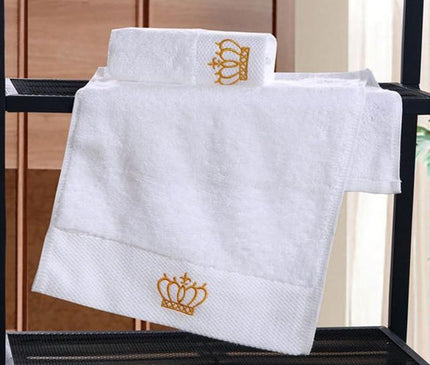 Kezaro Altamura handtuch, 32x32cm, lightweight 60g towel with soft, absorbent fabric, displayed folded on a neutral background.