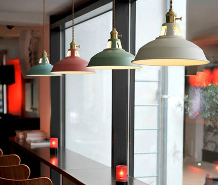 Kezaro Sizilien Lampe with blue ceramic design, intricate patterns, and a classic shape suitable for decorative lighting.