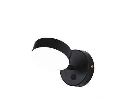 Kezaro Varese Lampe in gold finish with three color options, modern design, displayed on a neutral background.