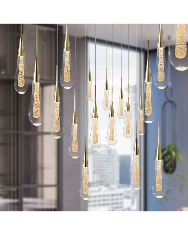 Kezaro Tropfen Kristalllichter in warm white gold finish, hanging glass adornments with shimmering crystal accents.