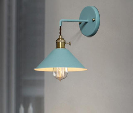 Kezaro Venedig Lampe with green glass and intricate design, perfect for elegant home lighting.