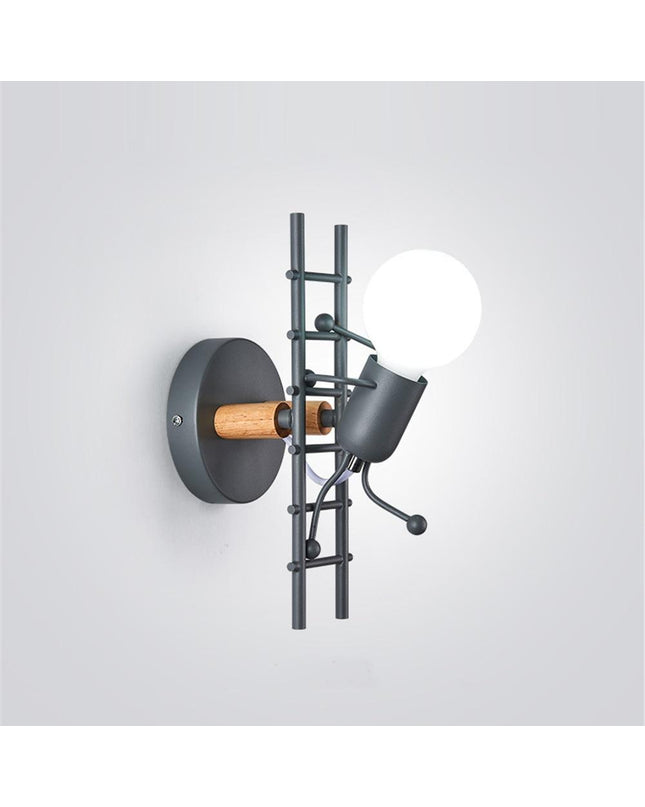 Kezaro Forli Lampe climbing-themed LED desk lamp in white with modern design and cool white light.