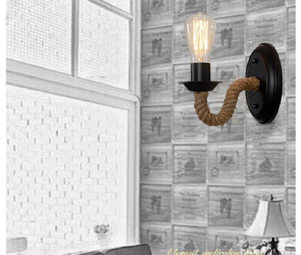 Kezaro Pescara Lampe with modern design, shown without bulb, featuring a sleek metallic finish and minimalist style.