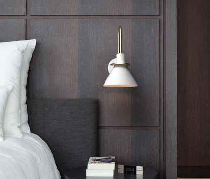 Kezaro Lecce wall lamp in black, modern design with a sleek finish, mounted on a wall for stylish lighting.